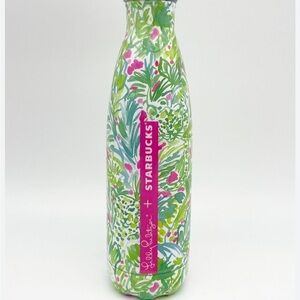 Lilly Pulitzer x Starbucks Swell Bottle Palm
Beach Jungle 17 oz